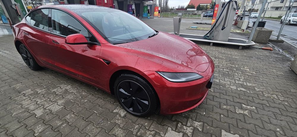 Tesla model 3 Long Range  4x4 AWD