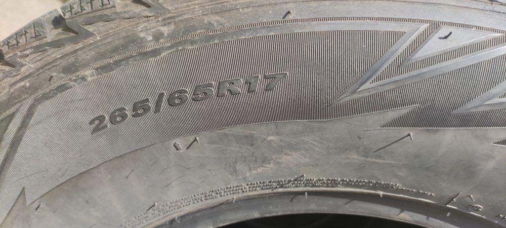 Продам зимние шипованые шины