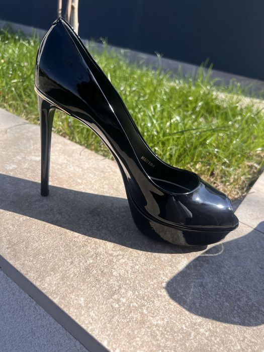 Pantofi Louis Vuitton