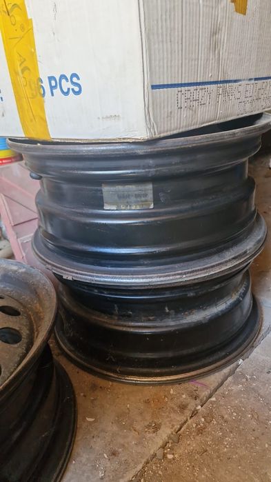 Продаются диски  размером 15/ 195