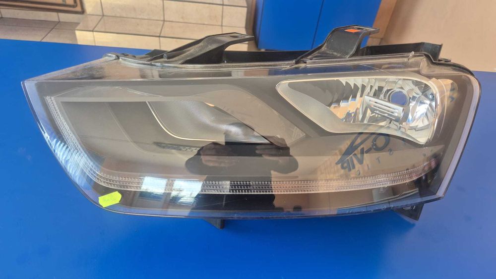 Far Audi Q3  8U0941003F  2013>2019