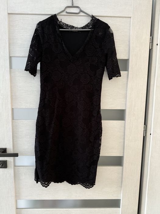 Rochie neagra Reserved