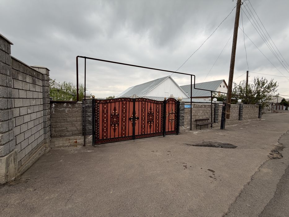 Продам дом 19/9 кирпичный