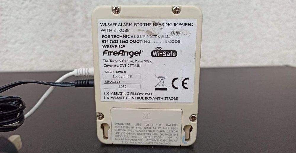 Detector alarma incendiu fum foc persoane deficiente de auz protectie