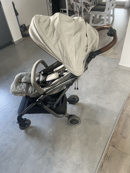Carucior Joie signature