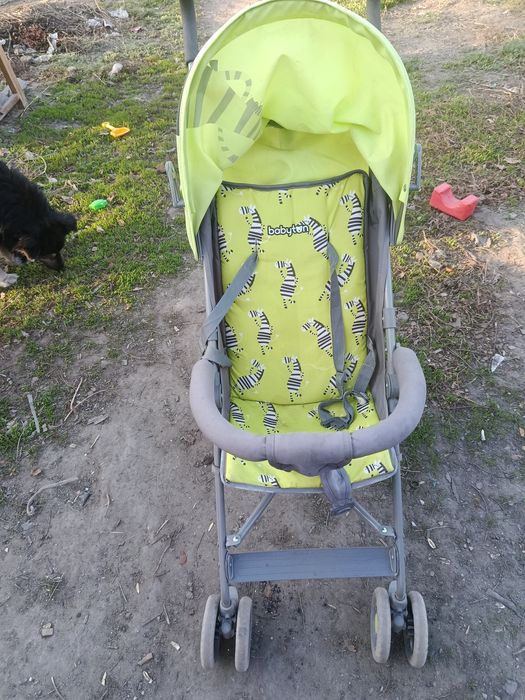 Продам прогулочную коляску