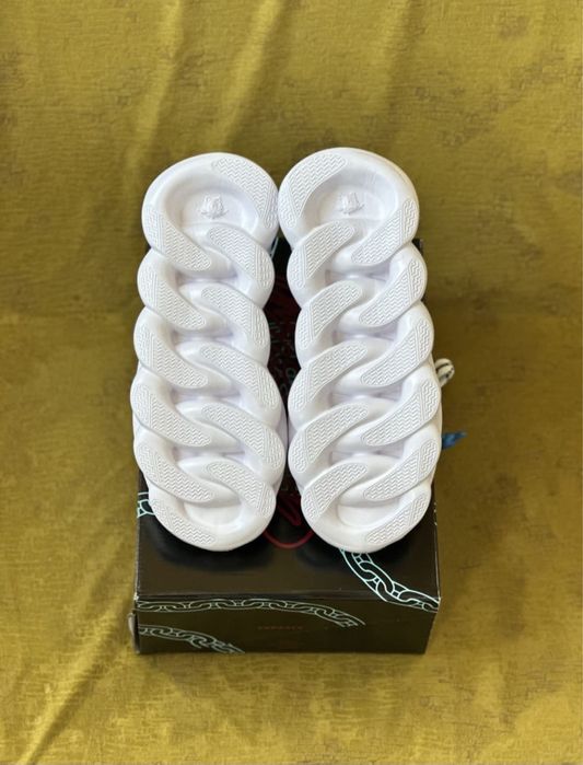 versace chain reaction