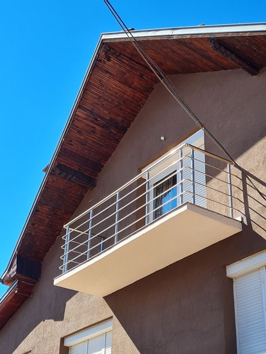 Алуминиев парапет и стъклени системи. Навеси от алуминиеви профили.