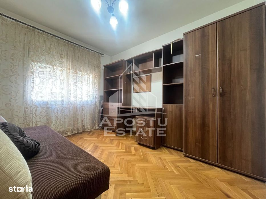 Apartament 4 camere, Zona Centrala