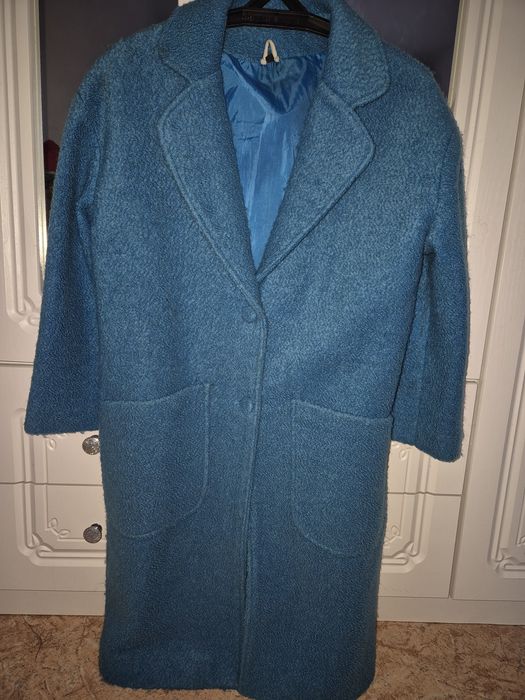 Продам пальто 46 размер