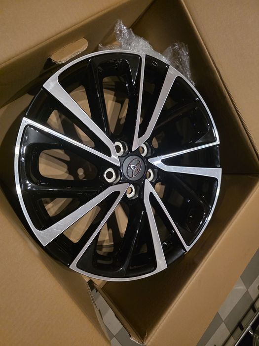 Jante de aliaj  originale Toyota pe 19