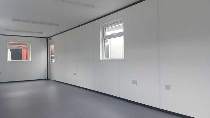 Casa Modulara, Garaje Auto si Containere din structura metalica si panou sandwich termoizolant