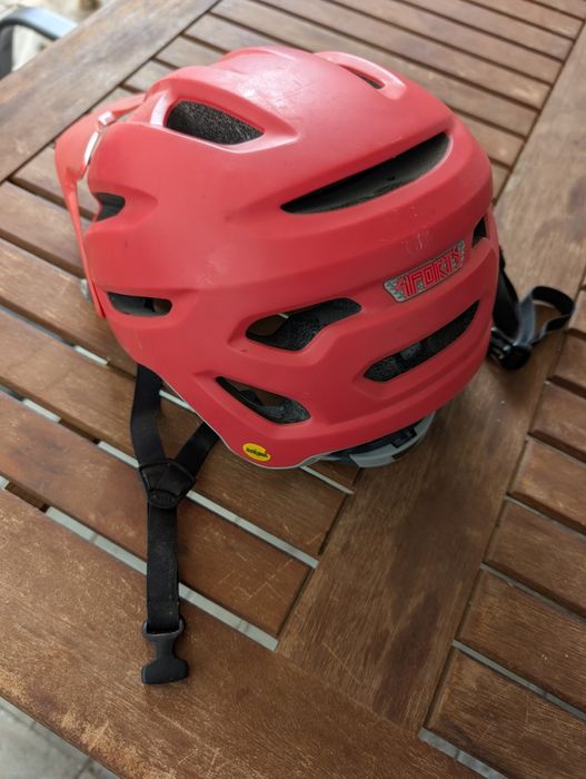 Каска Bell 4forty