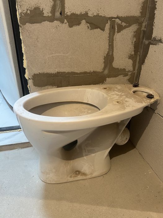 Унитаз б/у для ремонта квартиры дома временно