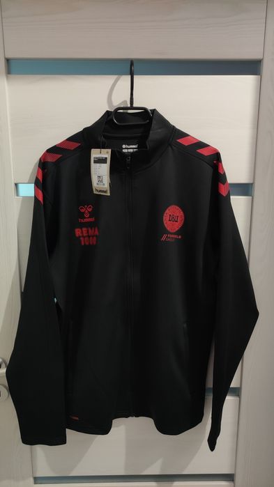 Ново горнище на Дания L size Hummel x Denmark
