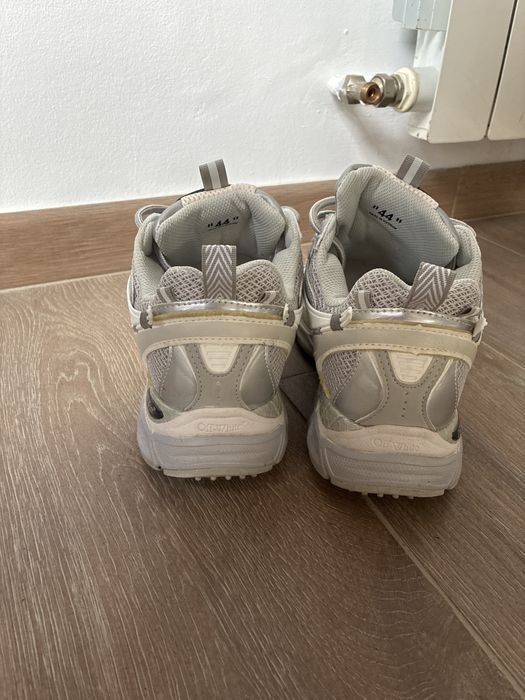 Off white be right back