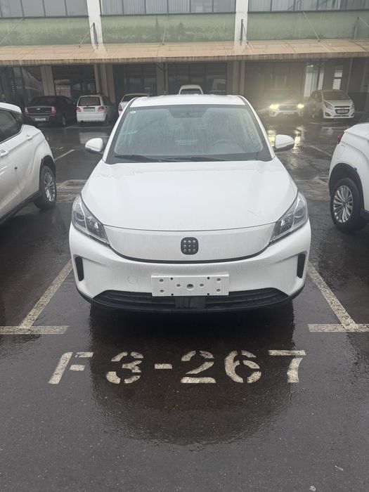 Сдам в сухую аренду Dongfeng Landian электромобиль скидка для такси