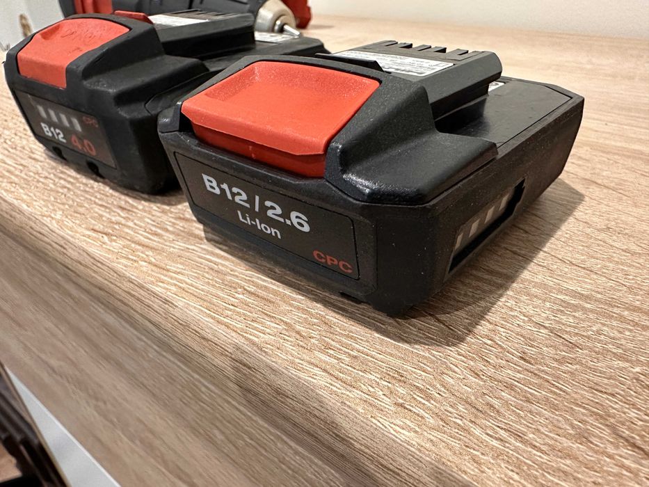 Hilti- батерии и зарядно  12V