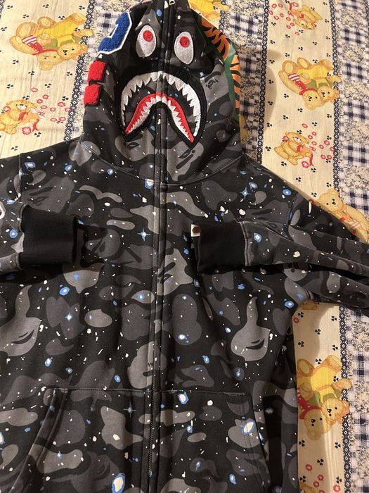 hanorac bape marimea este M nou original.