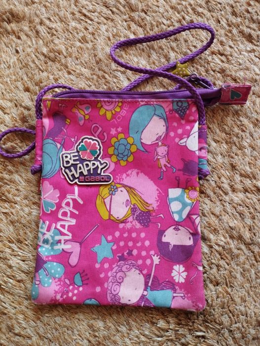 Дамски и детски чанти и раници