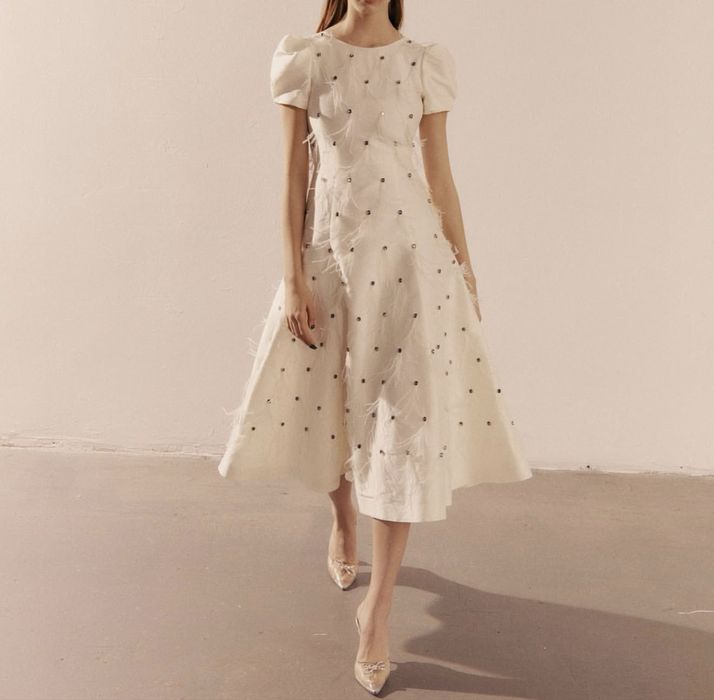 Платье цвета айвори