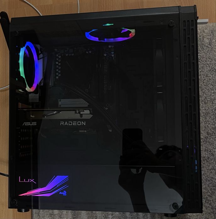 Vand carcasa pentru pc segotep