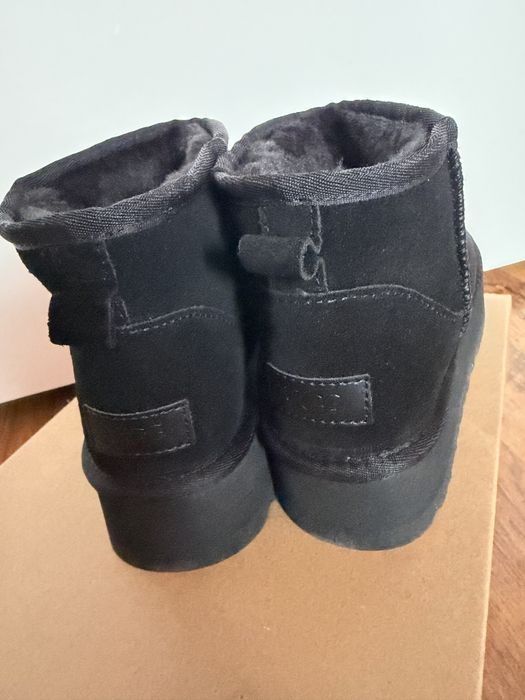 ugg mini negre 39