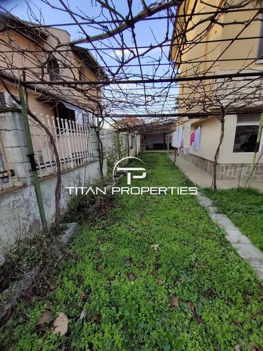 Продава се Къща в Бургас, Ветрен - 223 кв.м за 572 €/кв.м - Снимка #1