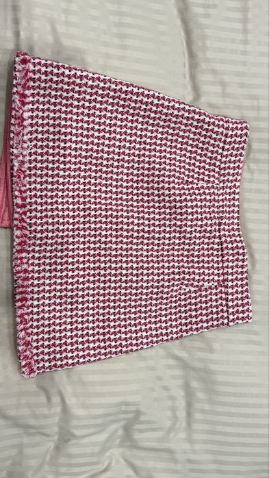 Розова пола Алеса