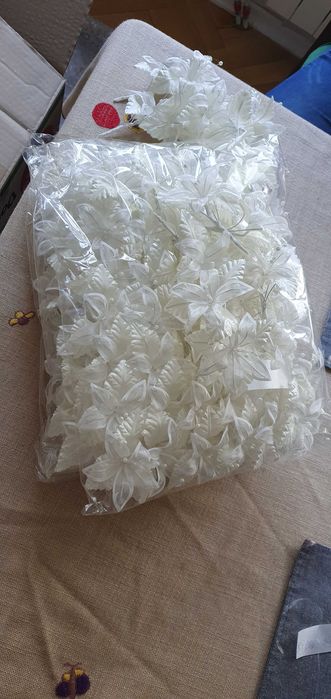 140 Бутониери за сватба