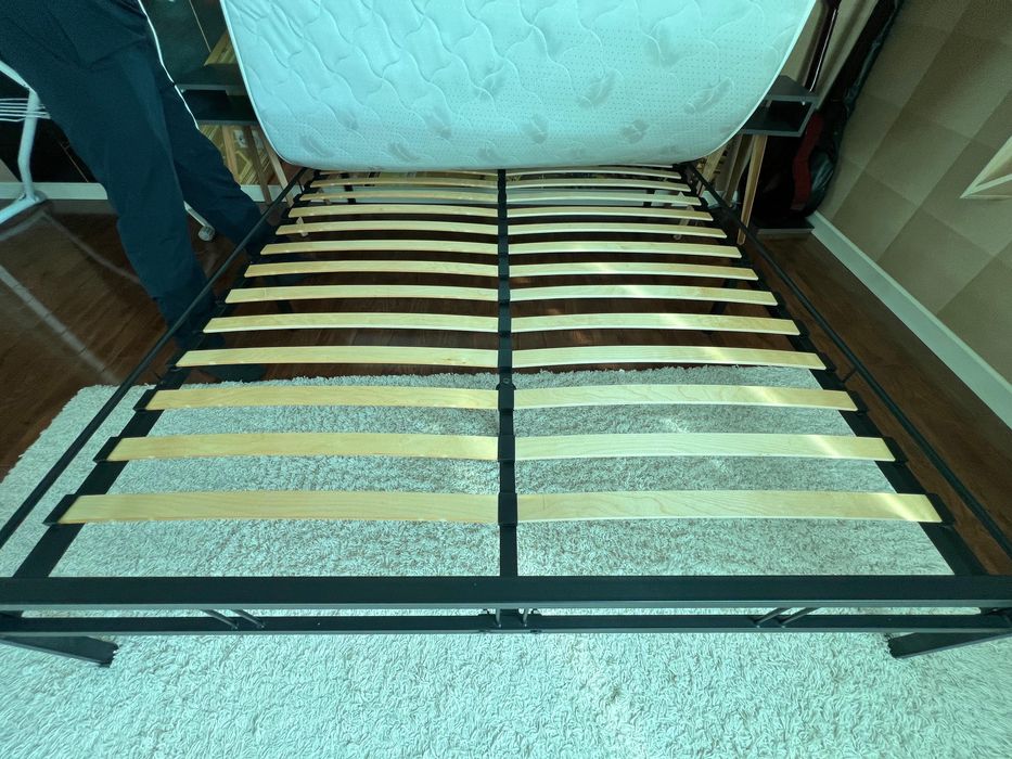 Кровать железная