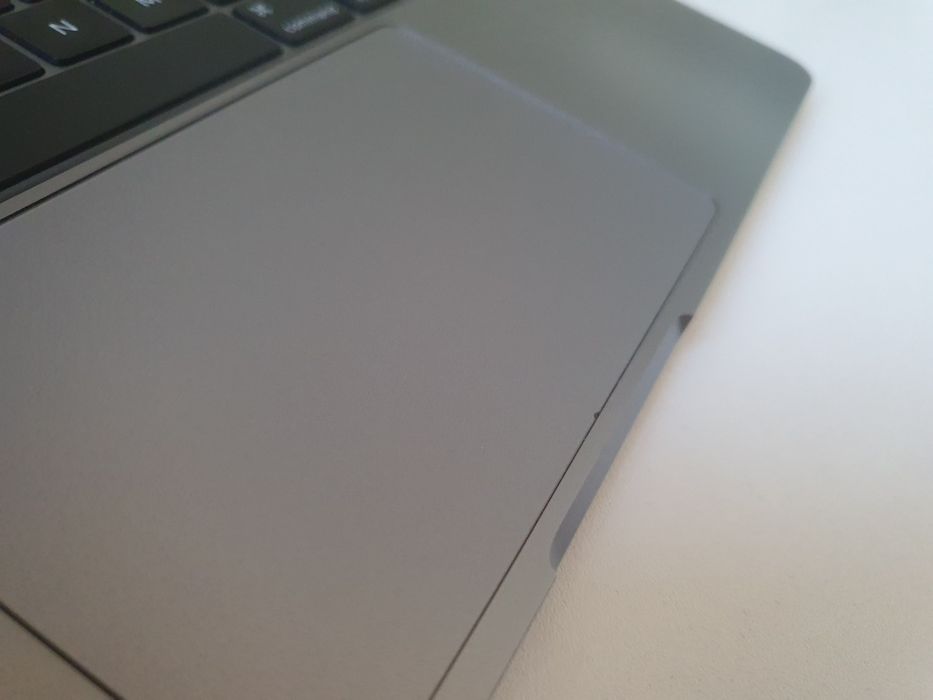 MacBook air m2 16/512 гб