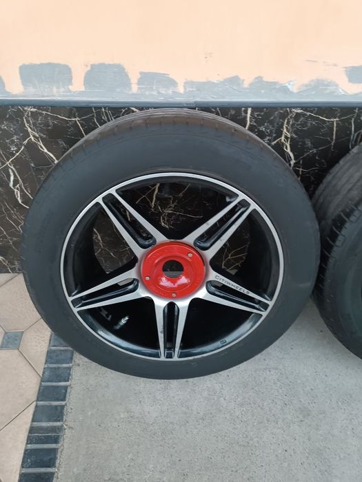 Vossen Diska Balon Sotiladi 215 55 R17 holati yaxshi