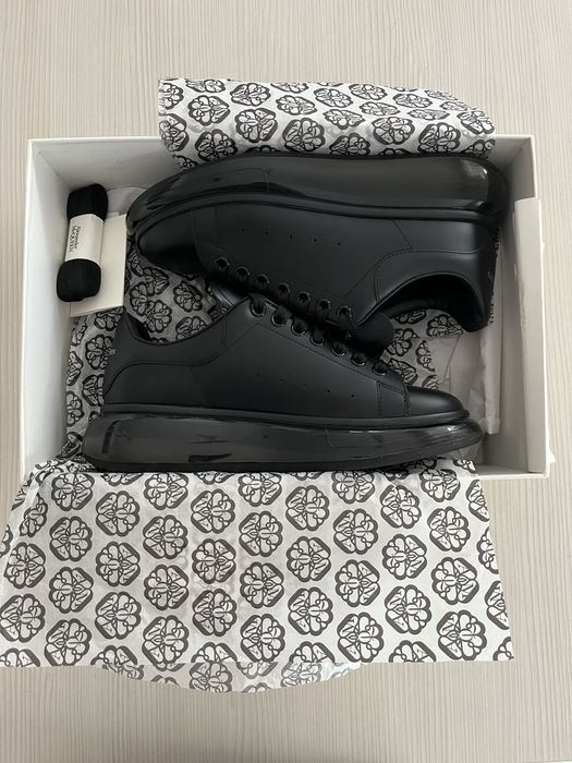 Alexander McQueen negrii EU 41.5