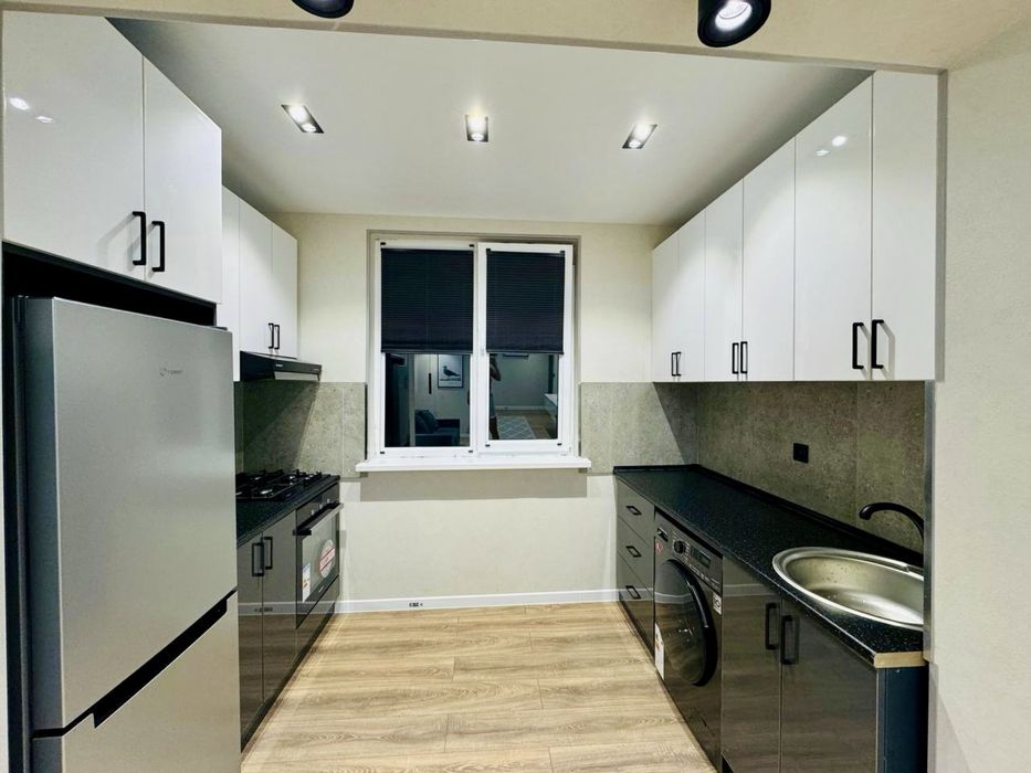 Срочно Продаю Квартира Новомосковская 3/3/4 Новый Евролюкс 77 Серия