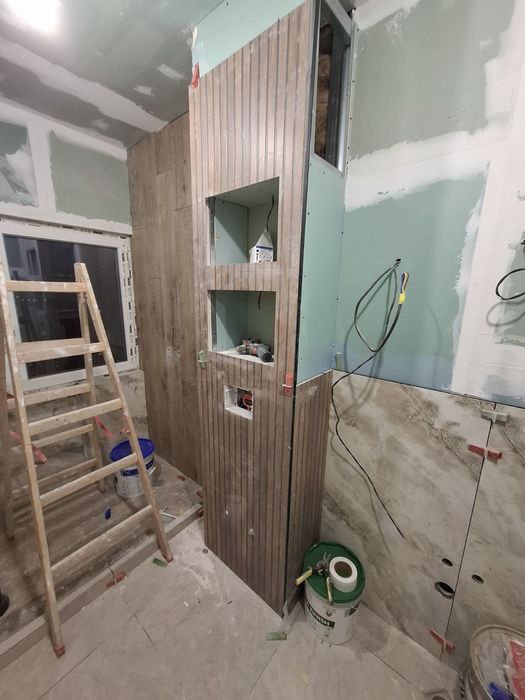 Извършвам вътрешни ремонти (баня,шпакловка,вик,ламинат...)