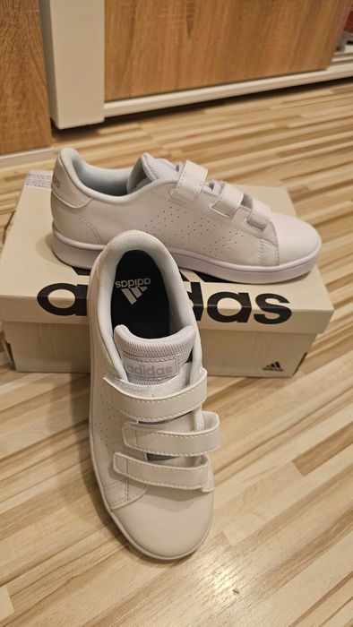 Маратонки Adidas бели 35 номер