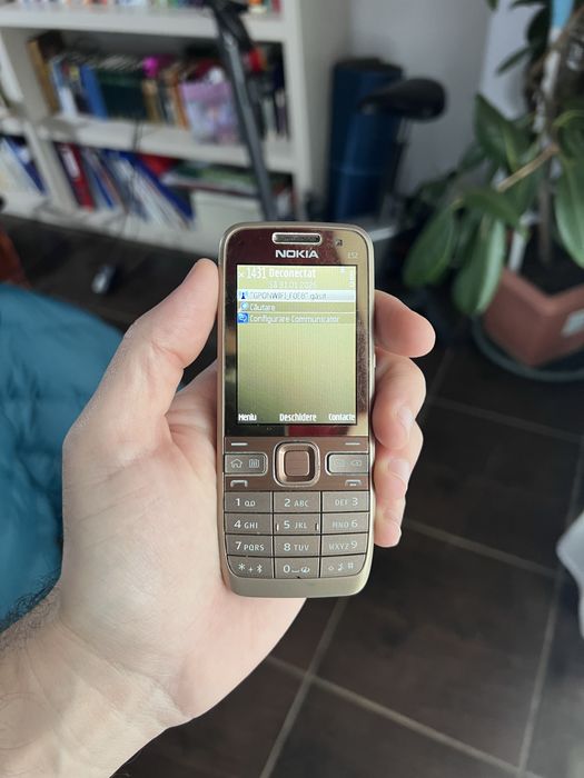 Nokia E52 Gold, 2 GB