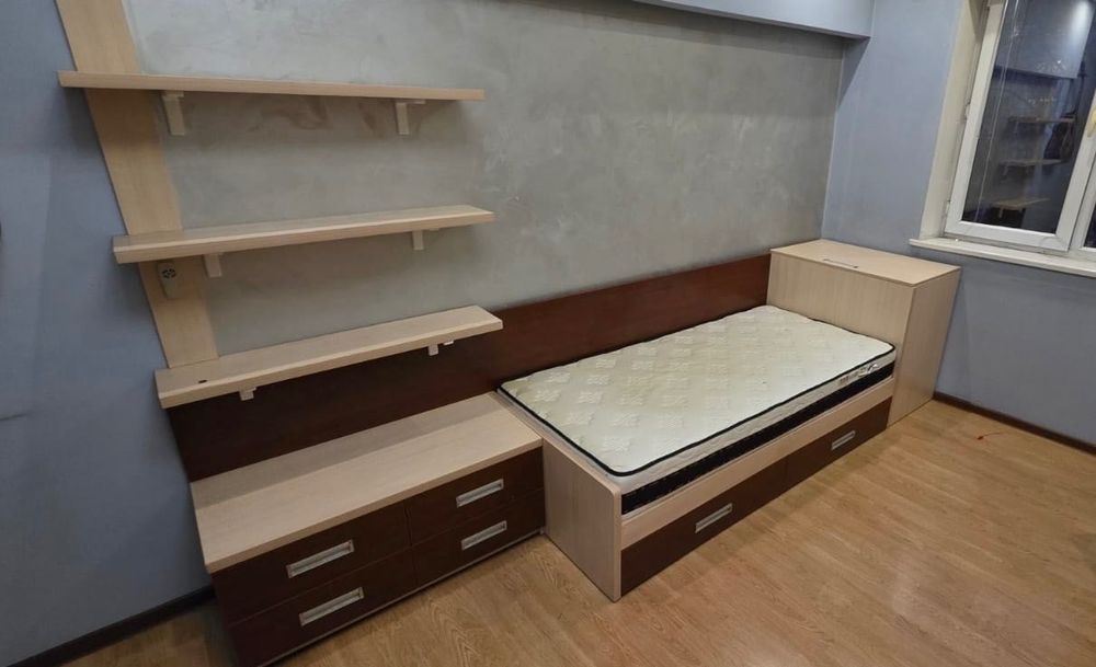 Спальный гарнитур