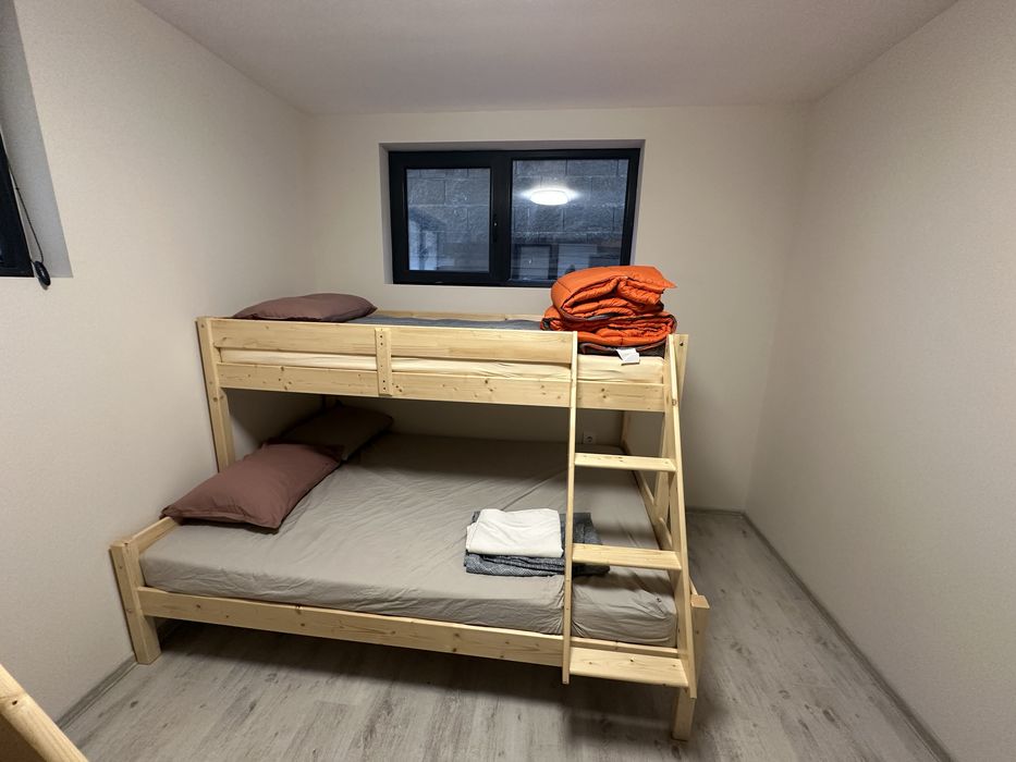 Двуетажно легло, Масовно Дърво, 90/140х200см Лакирано