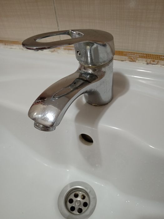 Смеситель для раковину