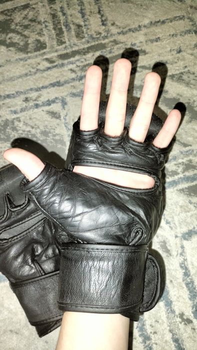 Срочно.Перчатки черепашки tiger muay thai