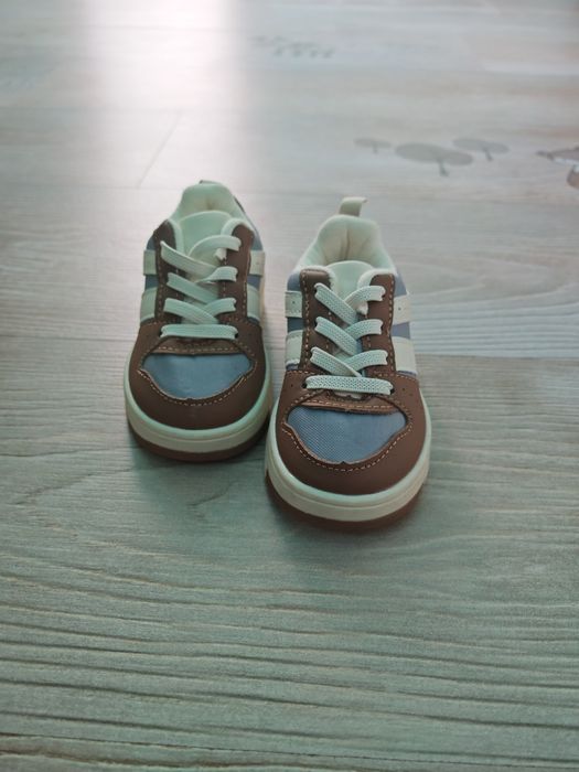 Маратонки reserved 20/21