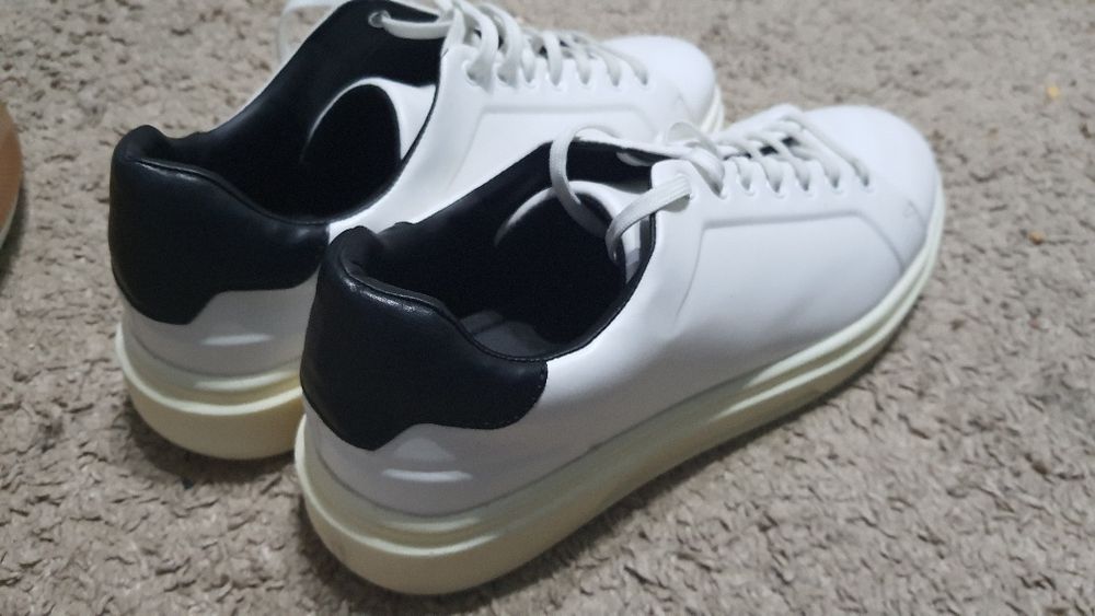 Adidasi pantofi sport barbati nr44 Zara,noi-nefolositi,albi