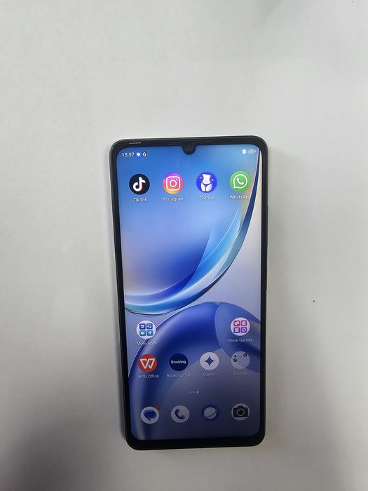 ZTE  Blade  A36.