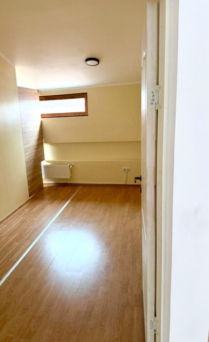 Inchiriez spatiu comercial (156mp- mansarda)