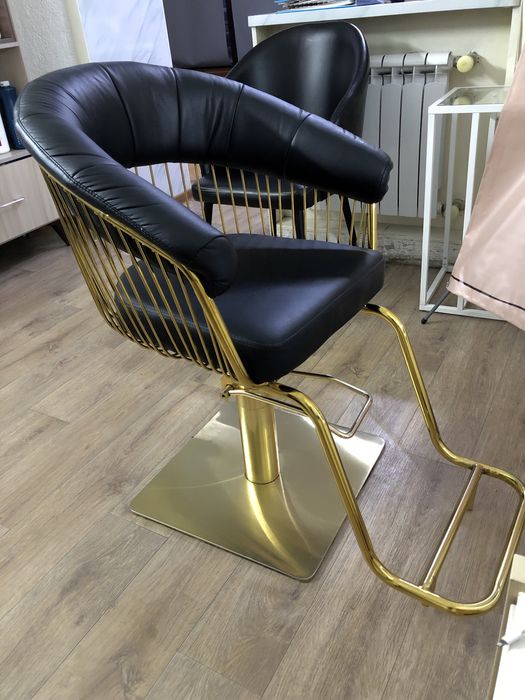 Кресло парикмахерское 60000т