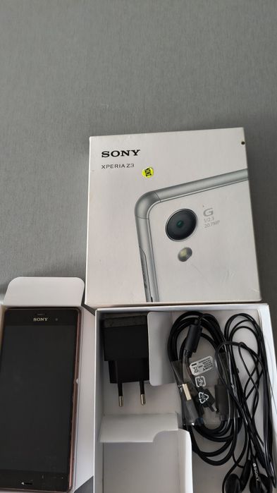 Sony Xperia Z3 cu accesorii