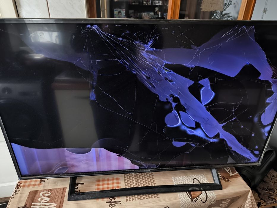 Hisense 43 piese