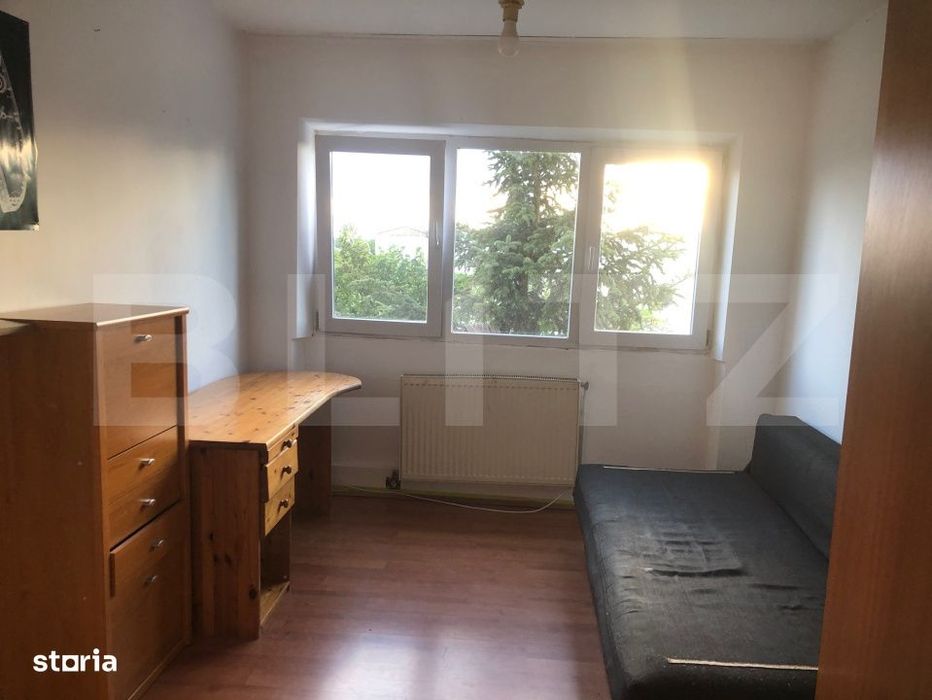Apartament 3 camere decomandat , 70 mp. , bloc cu lift , zona M15